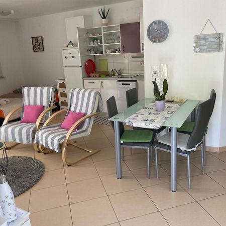 Apartman Igor Cizici Exterior photo